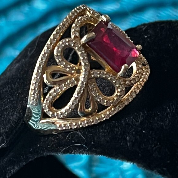 14K Yellow Gold with Genuine Ruby & Diamonds Ring - Size 7 - Picture 5 of 7